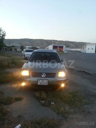 Volkswagen Passat 2004, 145,000 km - 0.2 l - Mingəçevir