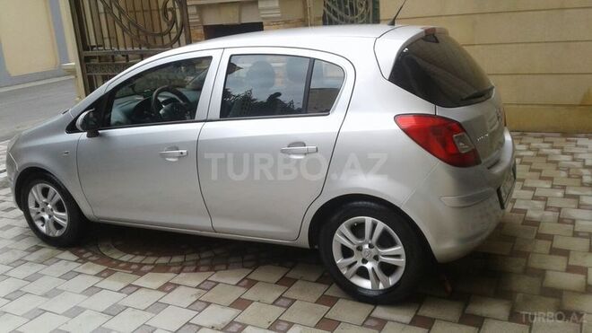 Opel Corsa 2008, 260,000 km - 1.4 л - Bakı