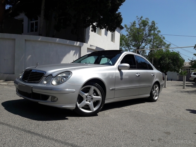 Mercedes E 270 2002, 212,000 km - 2.7 l - Bakı