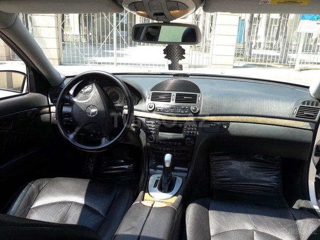 Mercedes E 270 2002, 212,000 km - 2.7 l - Bakı