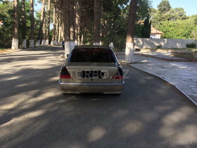 Mercedes C 240 1997, 360,726 km - 2.4 л - Sumqayıt