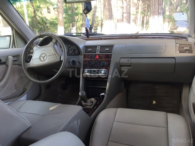 Mercedes C 240 1997, 360,726 km - 2.4 л - Sumqayıt