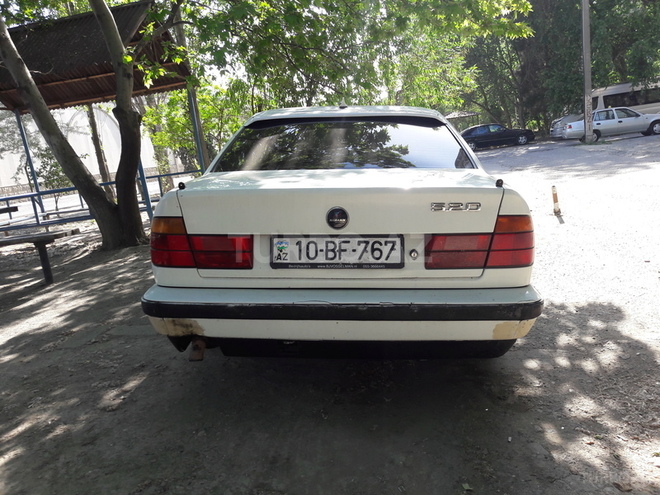 BMW  1988, 200,000 km - 0.3 l - Bakı