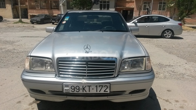 Mercedes C 220 2000, 370,000 km - 2.2 l - Bakı