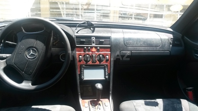 Mercedes C 220 2000, 370,000 km - 2.2 l - Bakı