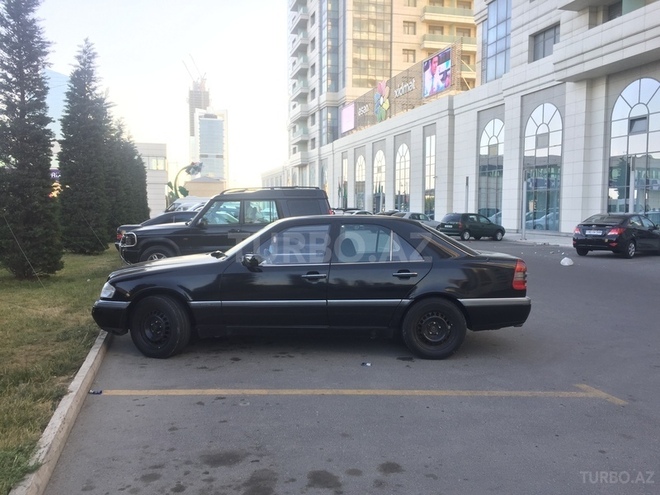 Mercedes C 200 1995, 274,000 km - 2.0 l - Bakı