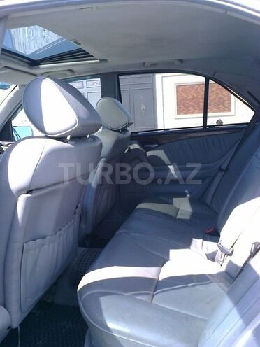 Mercedes E 240 1998, 186,000 km - 2.4 l - Sumqayıt
