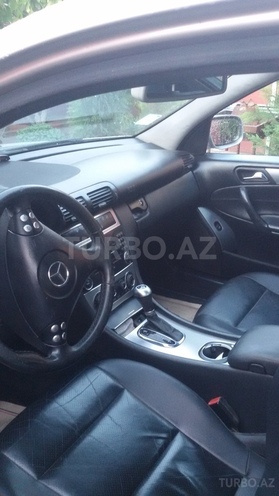 Mercedes C 230 2005, 215,430 km - 2.5 l - Bakı