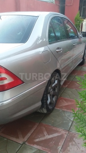 Mercedes C 230 2005, 215,430 km - 2.5 l - Bakı