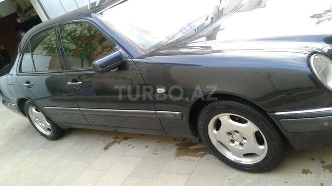 Mercedes E 240 1998, 310,000 km - 2.4 l - Bakı