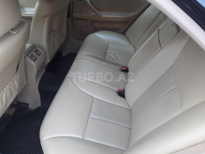 Mercedes E 320 2001, 214,000 km - 3.2 л - Gəncə