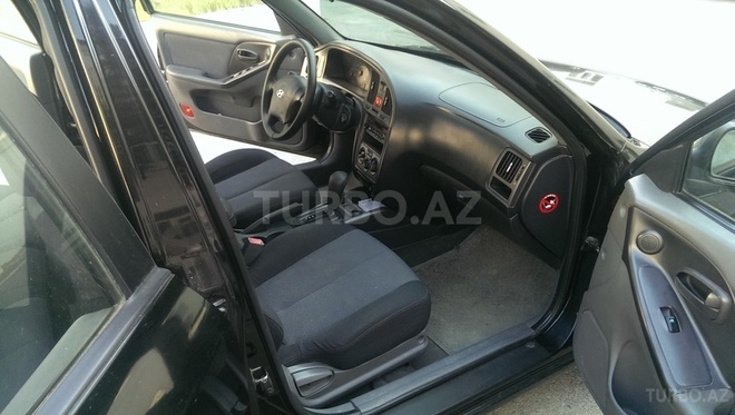 Hyundai Elantra 2005, 272,000 km - 1.6 л - Bakı
