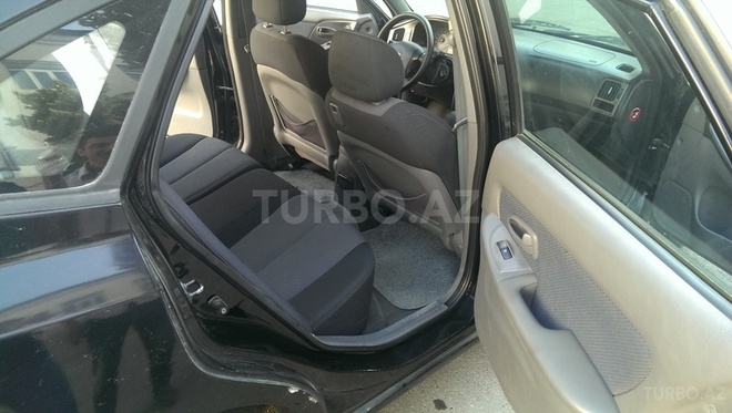 Hyundai Elantra 2005, 272,000 km - 1.6 л - Bakı