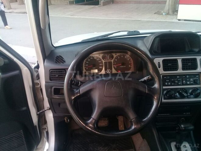 Mitsubishi Pajero io 1999, 290,000 km - 1.8 l - Bakı