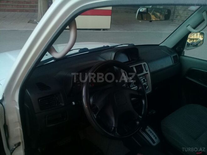 Mitsubishi Pajero io 1999, 290,000 km - 1.8 l - Bakı