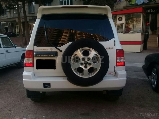 Mitsubishi Pajero io 1999, 290,000 km - 1.8 l - Bakı