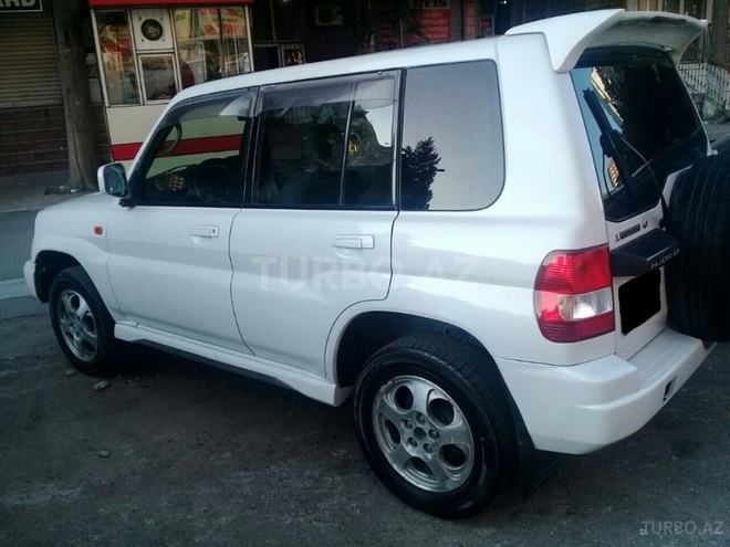 Mitsubishi Pajero io 1999, 290,000 km - 1.8 l - Bakı