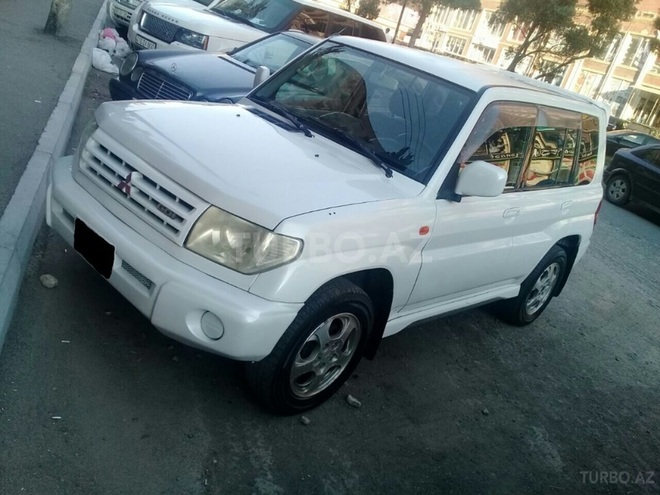 Mitsubishi Pajero io 1999, 290,000 km - 1.8 l - Bakı
