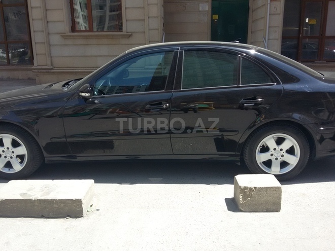 Mercedes E 220 2008, 300,000 km - 2.2 l - Bakı
