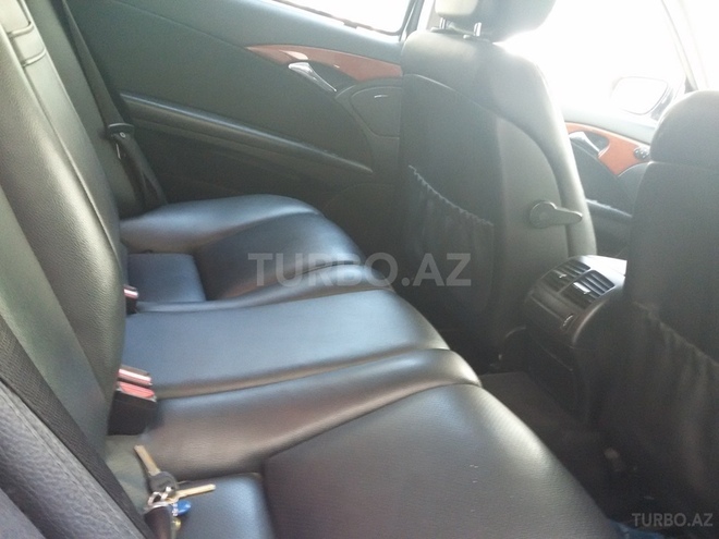 Mercedes E 220 2008, 300,000 km - 2.2 l - Bakı