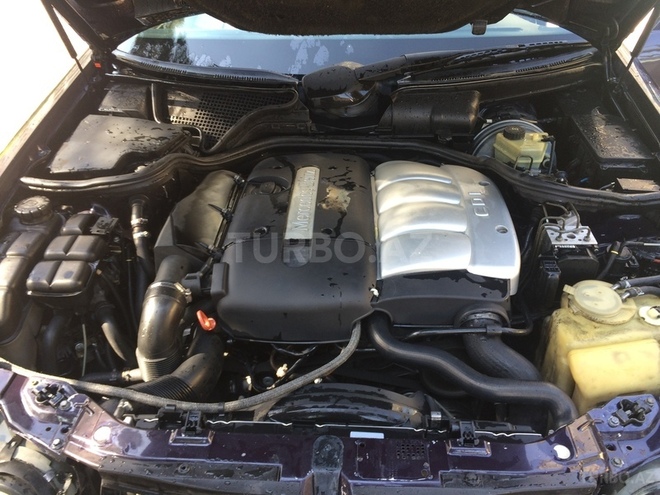 Mercedes E 220 2000, 253,000 km - 2.2 l - Bakı