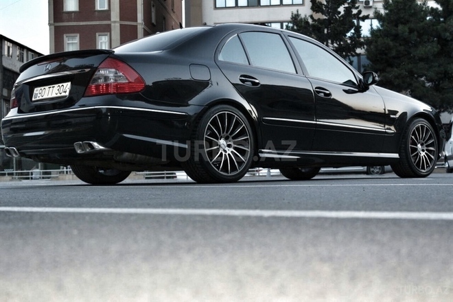 Mercedes E 250 2009, 167,000 km - 2.5 l - Bakı