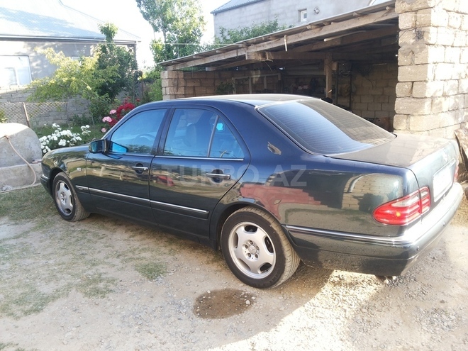 Mercedes E 280 1997, 330,000 km - 2.8 l - Bakı