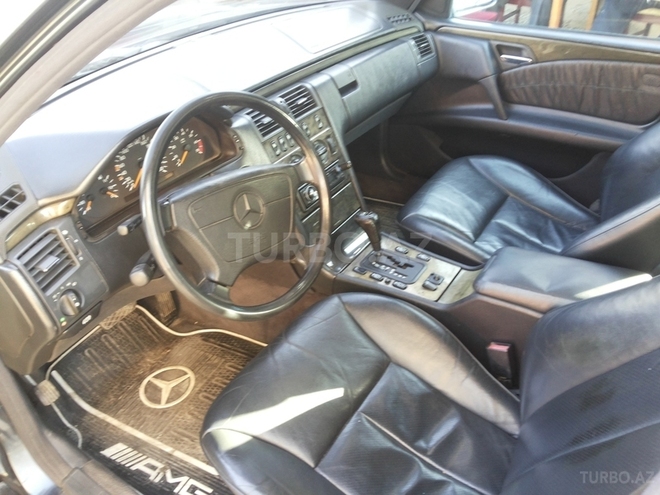 Mercedes E 280 1997, 330,000 km - 2.8 l - Bakı