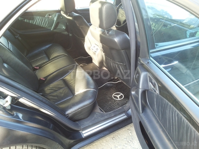 Mercedes E 280 1997, 330,000 km - 2.8 l - Bakı