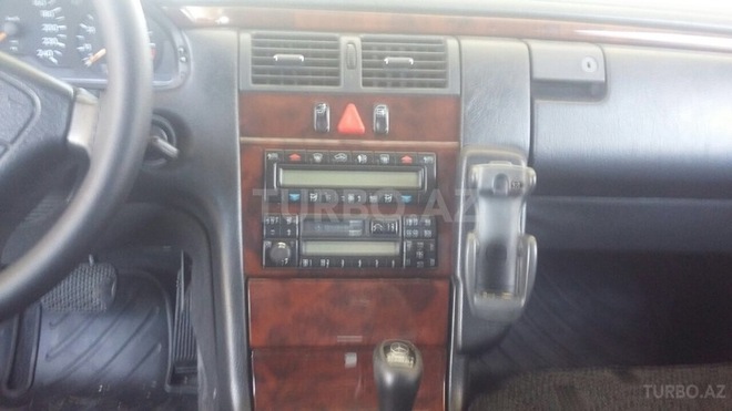 Mercedes E 230 1996, 230,000 km - 2.3 l - Bakı
