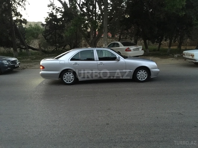 Mercedes E 230 1996, 230,000 km - 2.3 l - Bakı