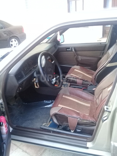 Mercedes 190 1992, 285,009 km - 2.0 л - Bakı