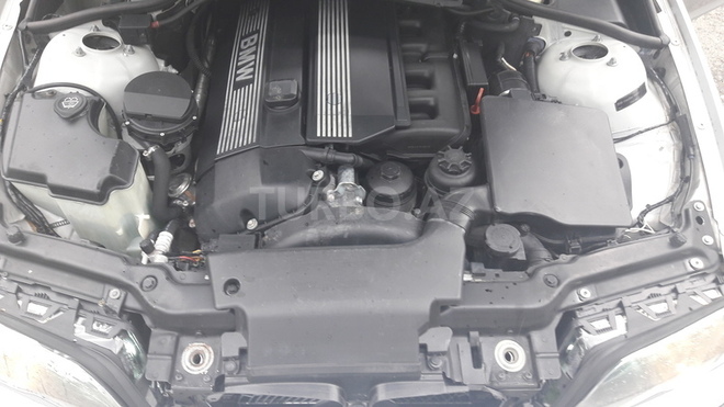 BMW 325 2001, 256,842 km - 2.5 l - Şəki