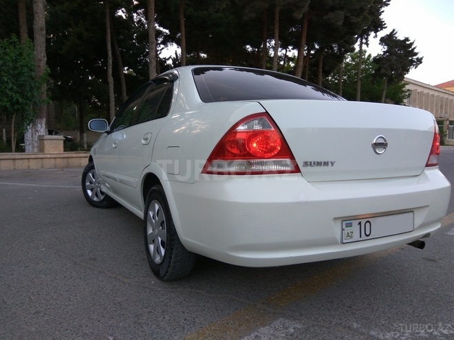 Nissan Sunny 2006, 204,000 km - 1.6 л - Bakı