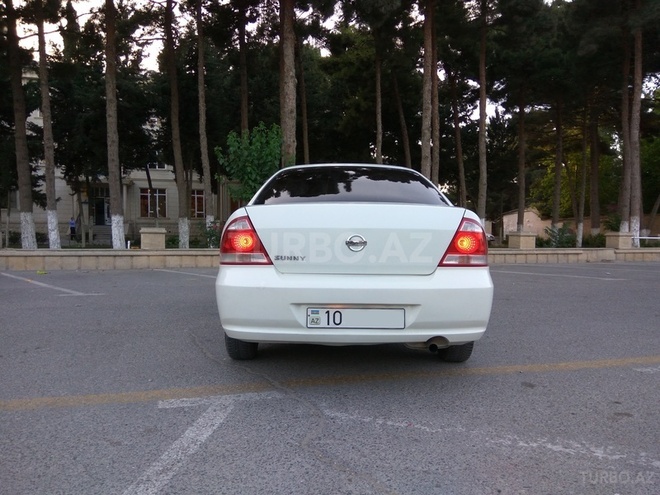 Nissan Sunny 2006, 204,000 km - 1.6 л - Bakı
