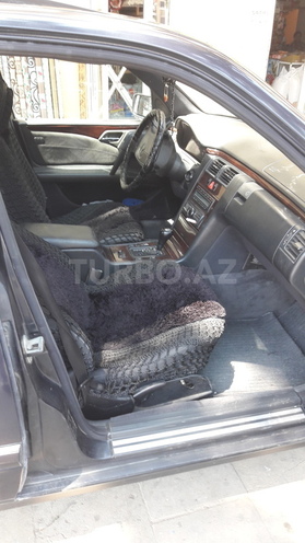 Mercedes E 220 1996, 306,315 km - 2.2 l - Bakı
