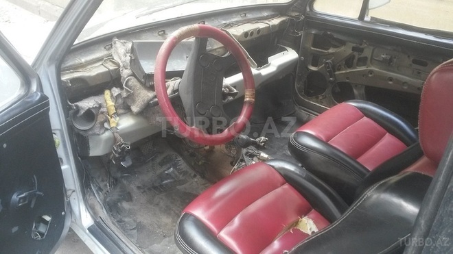Volkswagen Golf 1989, 220,000 km - 1.8 l - Bakı