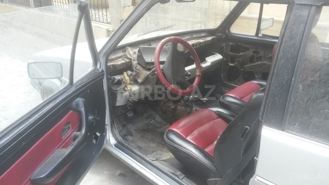 Volkswagen Golf 1989, 220,000 km - 1.8 l - Bakı