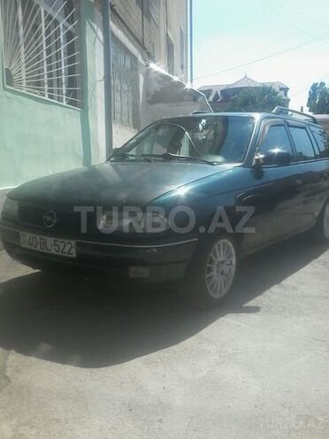 Opel Astra 1996, 25,000 km - 1.6 л - Quba