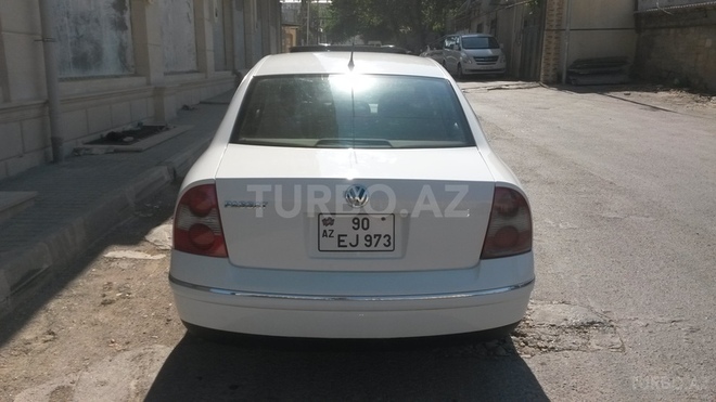 Volkswagen Passat 2001, 240,000 km - 2.0 л - Bakı