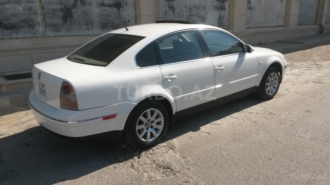Volkswagen Passat 2001, 240,000 km - 2.0 л - Bakı