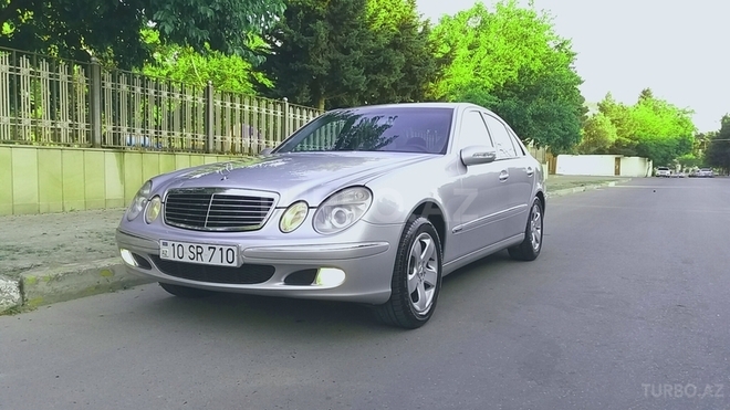 Mercedes E 220 2002, 265,431 km - 2.2 l - Bakı