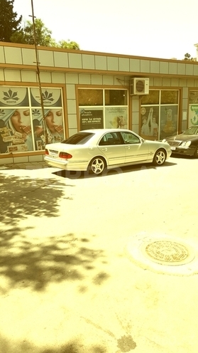 Mercedes E 220 2000, 315,000 km - 0.2 л - Bakı