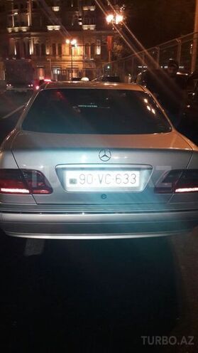 Mercedes E 220 2000, 375,980 km - 2.2 l - Bakı