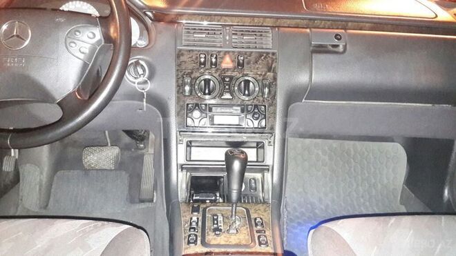 Mercedes E 220 2000, 375,980 km - 2.2 l - Bakı