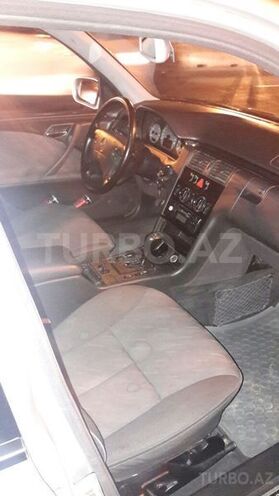 Mercedes E 220 2000, 375,980 km - 2.2 l - Bakı