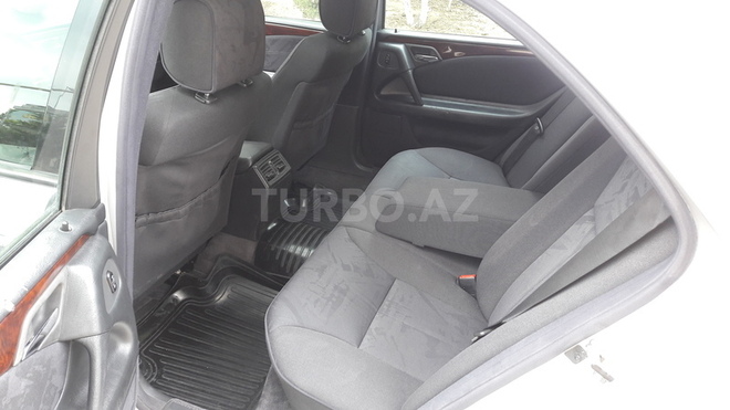 Mercedes E 230 1998, 188,000 km - 2.3 л - Xırdalan