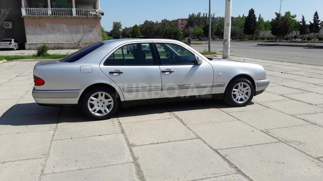 Mercedes E 230 1998, 188,000 km - 2.3 л - Xırdalan