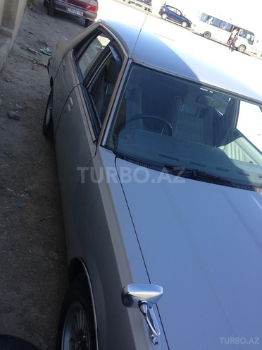 Nissan  1987, 980,000 km - 2.0 l - Bakı