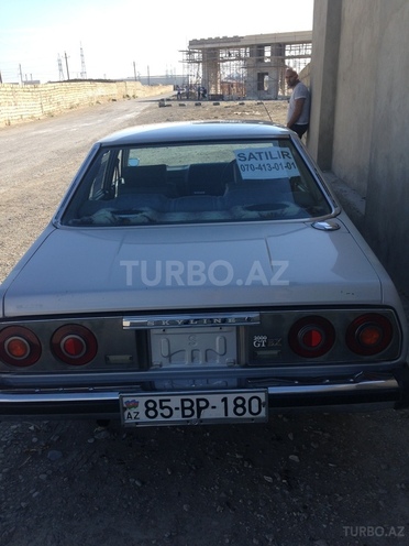 Nissan  1987, 980,000 km - 2.0 l - Bakı